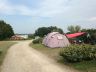 Campsite France Brittany : Emplacements spacieux et herbeux